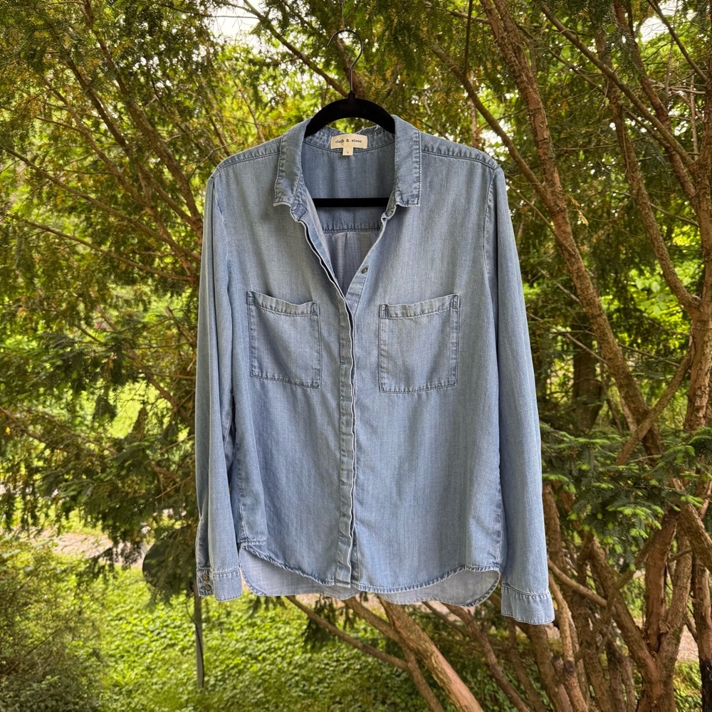 Anthropologie Cloth & Stone Chambray Button-Up Shirt